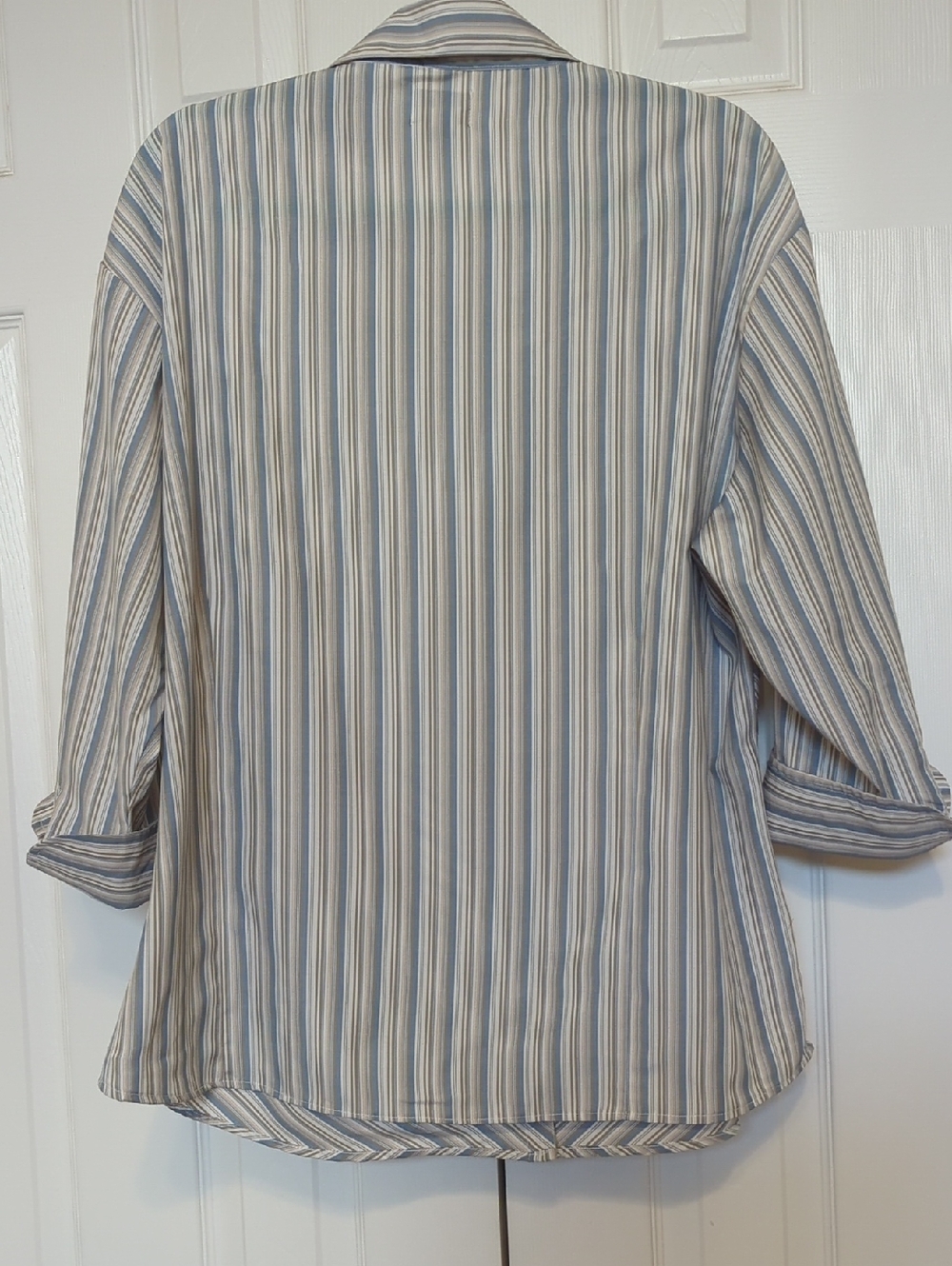 Blue And White Striped Button Down Blouse Size 3X - Picture 4 of 6